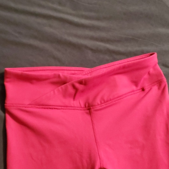 Fabletics workout capri bundle - Picture 5 of 5